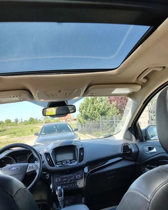Ford Escape cena 85200 przebieg: 81100, rok produkcji 2019 z Ostróda małe 191